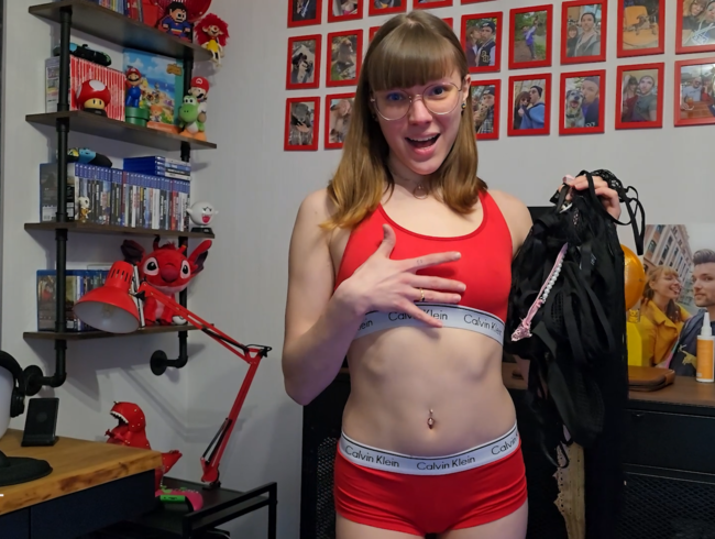 Download: BettDuett - In neuen Dessous gestrippt und bespritzt