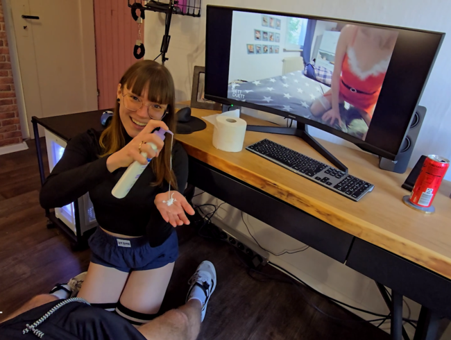 Download: BettDuett - Freundin bietet Handjob zum Porno !!