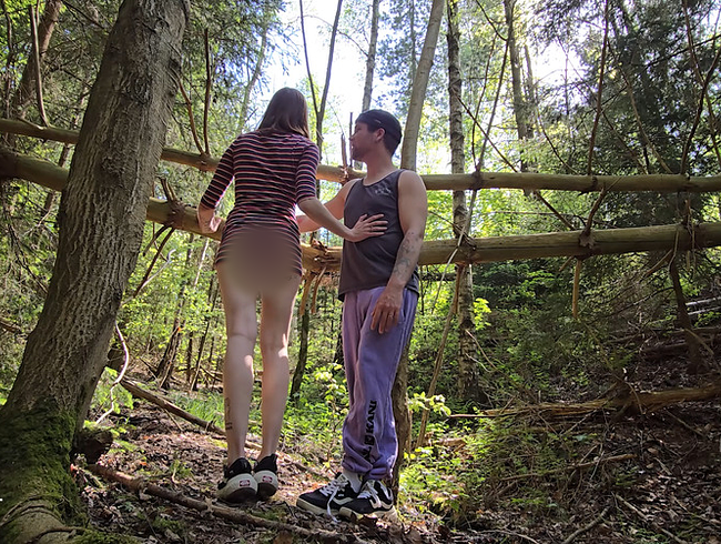 Download: BettDuett - Freundin Outdoor fingern und ficken !!