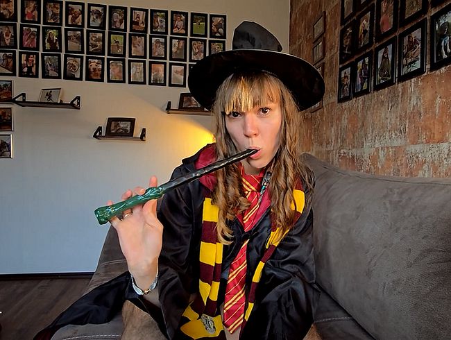 Download: BettDuett - Zauberfick mit Horny Hermine !!