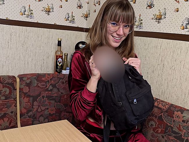 Download: BettDuett - Erste Taschenmuschi Wichsanleitung !!