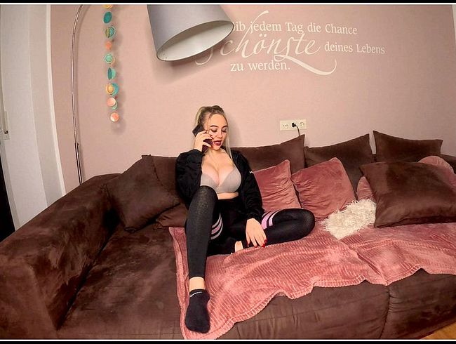 Download: BeverlyAthaliavip - USERFICK Er fickt mich beim telefonieren!