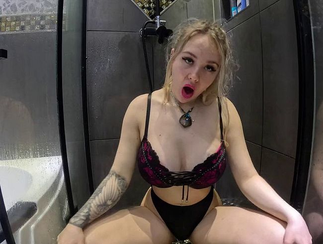 Download: BeverlyAthaliavip - Ist das mein Ernst? Selbstbefriedigung mit dem Duschkopf