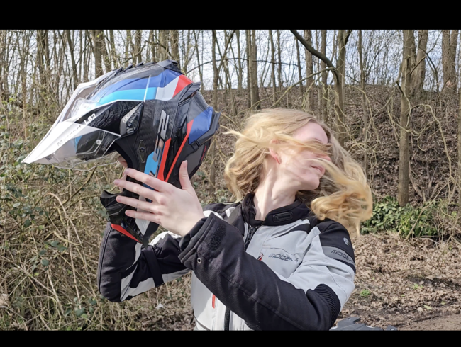 Download: Bikergirl_97 - Ohne Maske Special Video! Ein Jahr Bikergirl_97