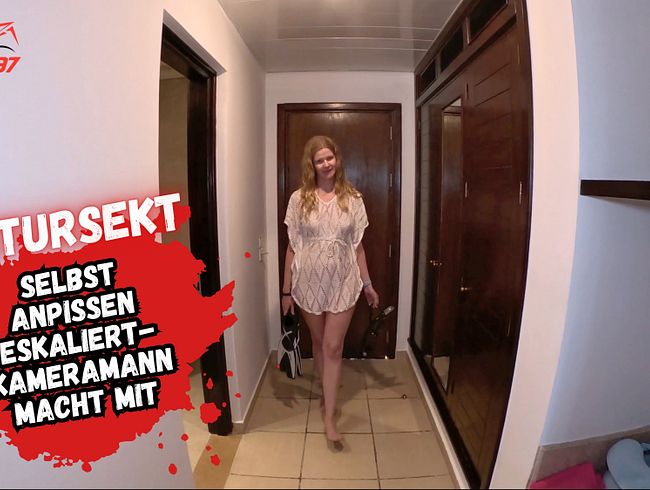 Download: Bikergirl_97 - Selbstanpissen Eskaliert! Kameramann macht mit! Und wichst mir danach noch in die Fresse!