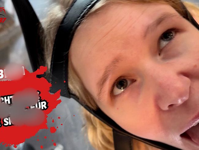 Download: Bikergirl_97 - Extrem! Teen Sklavin benutzt fixiert ins maul gespritzt!