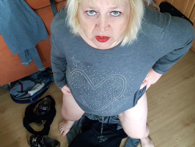 Download: Blasflittchen - Pisslust - mein Pulli vollgepisst