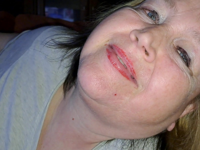 Download: Blasflittchen - Sperma absacker nach der Party