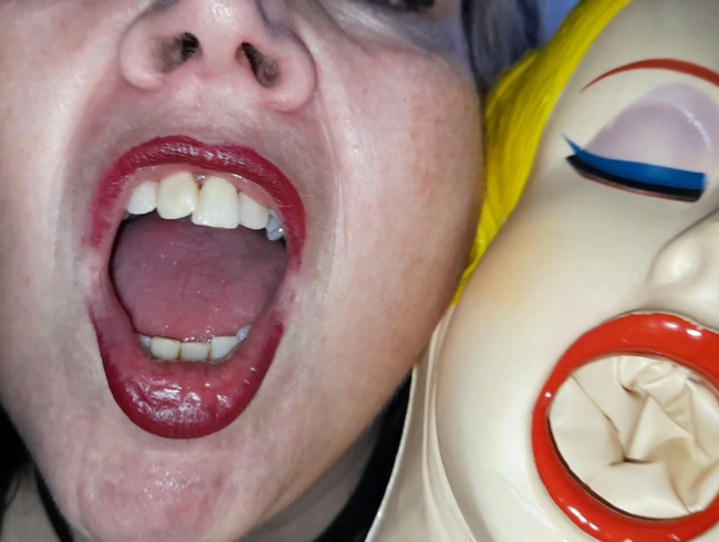 Download: Blasflittchen - Nutz uns beiden Schlampen - POV Kopfkino