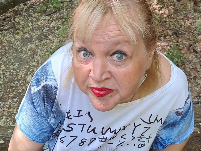 Download: Blasflittchen - Ich hol dir ein runter - POV Kopfkino