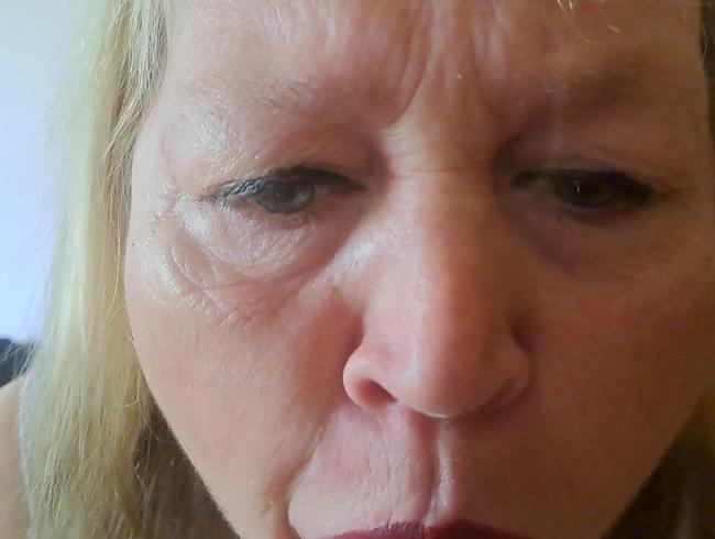 Download: Blasflittchen - Ich blas dir ein - POV Kopfkino