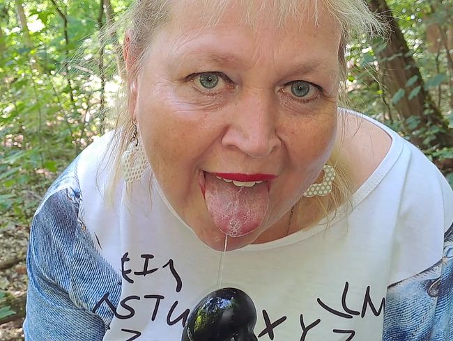 Download: Blasflittchen - Spuckespiele am Dildo - Kopfkino für mich