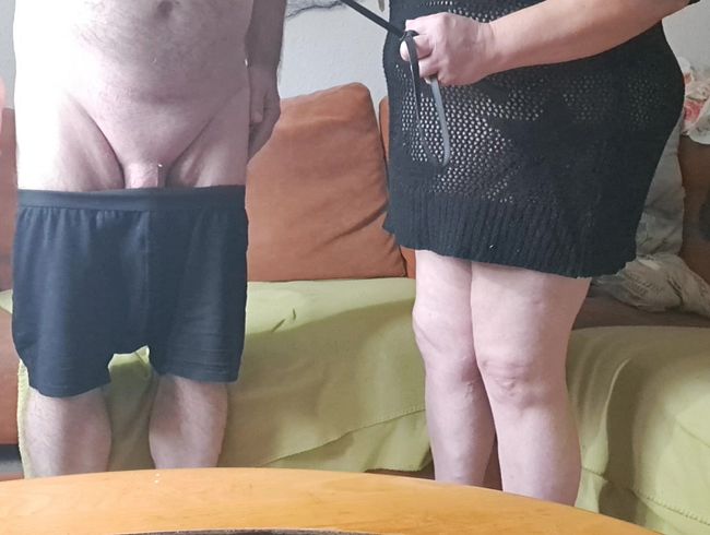 Download: Blasflittchen - Sklave bestraft für fremdfick