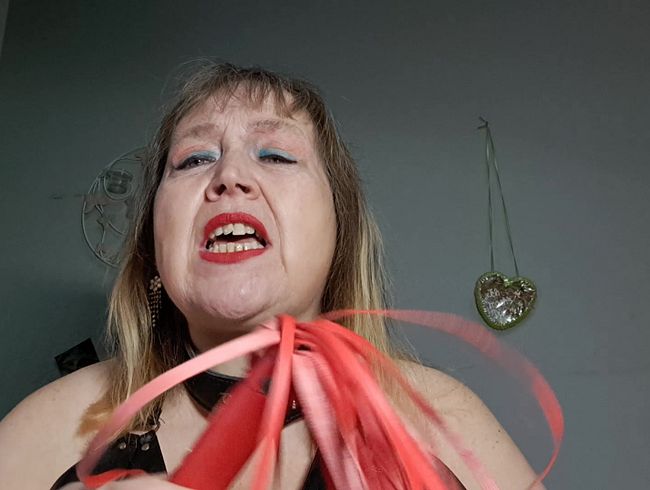 Download: Blasflittchen - Deine Domina gibt dir einen wichsbefehl