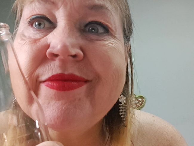 Download: Blasflittchen - Flaschen Oral - ein geiles Fickmaul