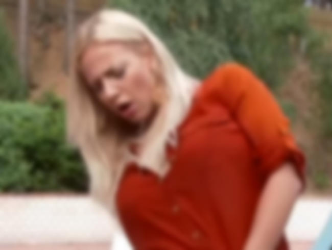 Download: BlondSweetie - OMG! Schon extrem was der Typ da mit mir macht oder???