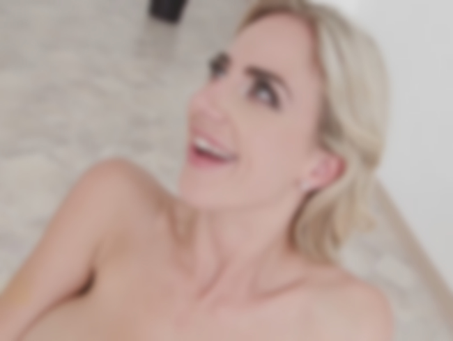 Download: BlondSweetie - 8 spritzgeile Trauzeugen ficken die Braut in alle Löcher!!!