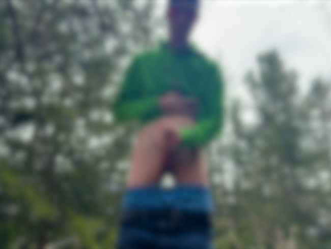 Download: Blondboy1998 - Erstes Outdoor-Wichsen 2025 – Geiler Abschuss im Wald!