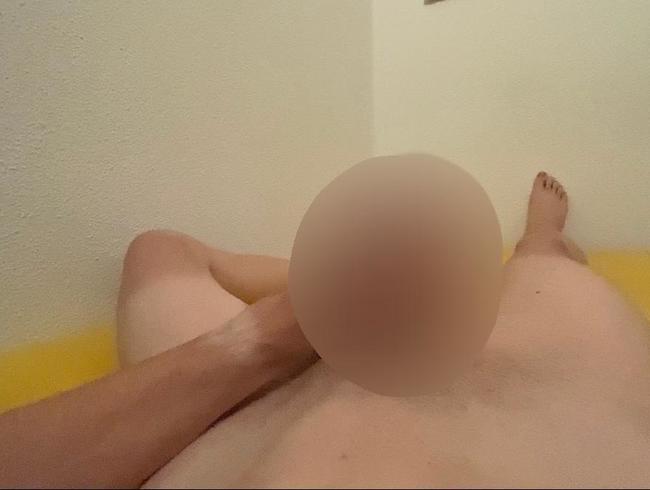 Download: Blondboy1998 - Aus Langeweile gewichst, riesige Ladung