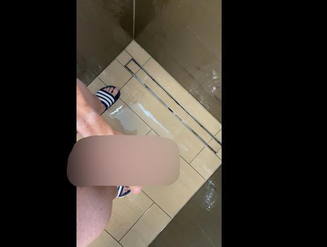 Download: Blondboy1998 - Am Morgen unter der Dusch auf dem Campingplatz gewichst