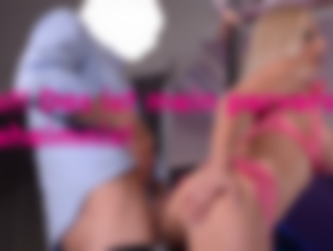 Download: Blonde-Babes - Psst! Das ist mein perverses Geheimnis!!!!