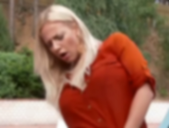 Download: Blonde-Babes - OMG! Schon extrem was der Typ da mit mir macht oder???