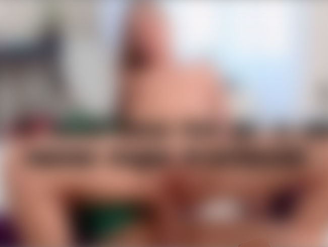 Download: Blondienchen - Oh bitte bitte fick mir in mein kleines enges Arschloch!!!