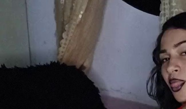 Download: Bluish_Blue - Ich berühre meine Muschi schnell und fest vor der Kamera.....