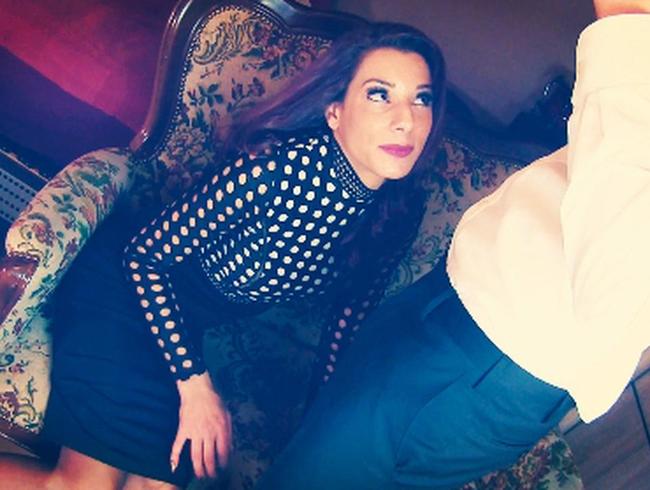 Download: BonniRyder - Den Kellner abgeschleppt!! Ich war schon immer ein notgeiles Luder!!