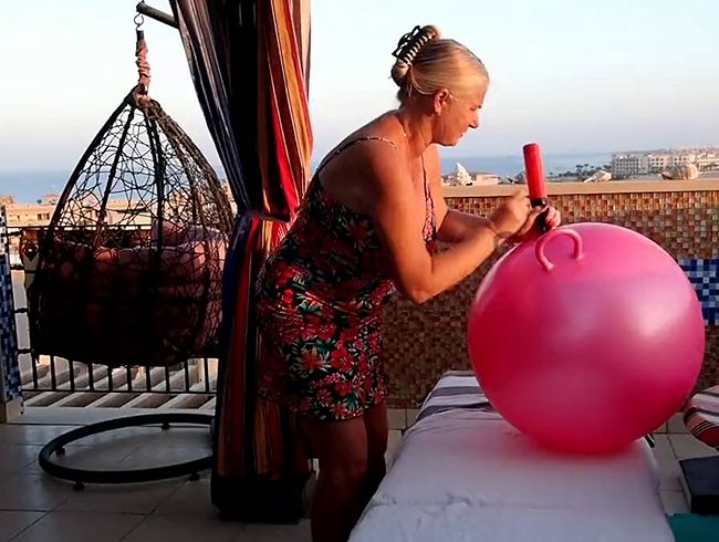 Download: Brandi69 - neuer Spass - neuer Ball