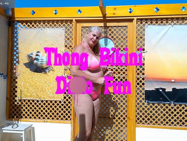 Download: Brandi69 - Tanga-Bikini - Dildospaß