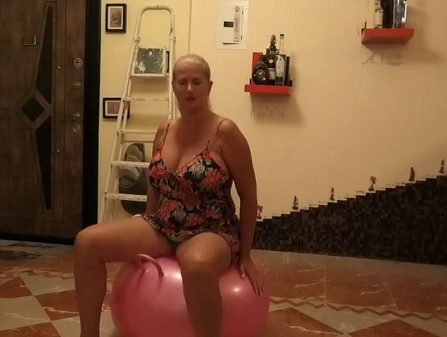 Download: Brandi69 - rosa Hüpfball