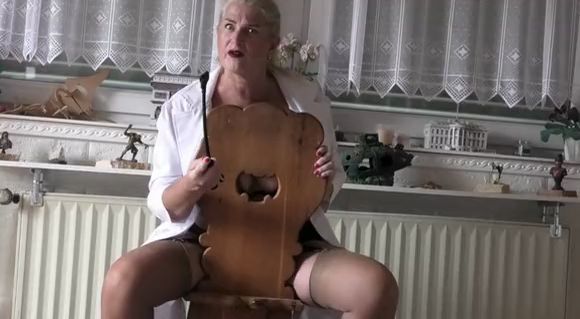 Download: Brandi69 - dominante Lehrerin