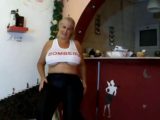 Download: Brandi69 - geiles Arsch wackeln