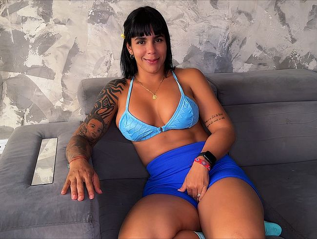 Download: BrianEvansx - Heiße Fitness-Nachbarin zerreißt ihre Sportleggings und ich stecke meinen Schwanz rein