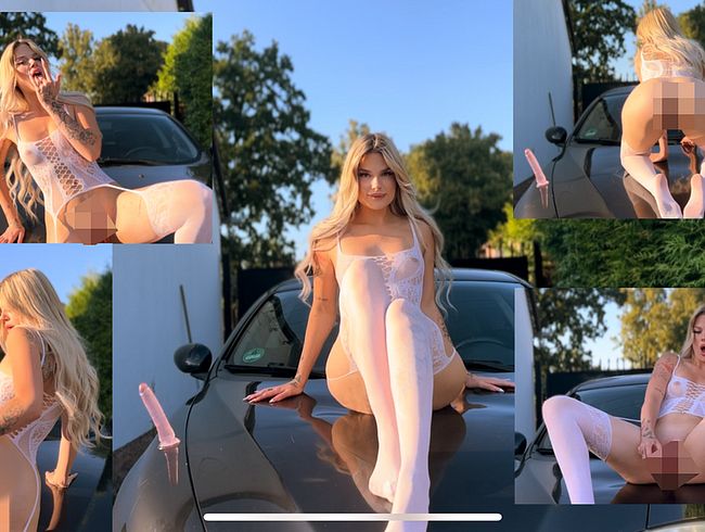 Download: Bunny-Lou - Car Action mit Bunny !!!!! Squirt + heiße Dildo Show auf der Motorhaube !!!