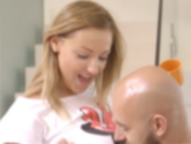 Download: Busty-Bombastic - Fick mein Loch und meine Riesentitten bis zum Abspritzen!