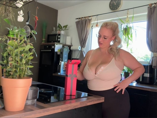 Download: BustyJillFox - Mitteilen! Sofort gewichst!