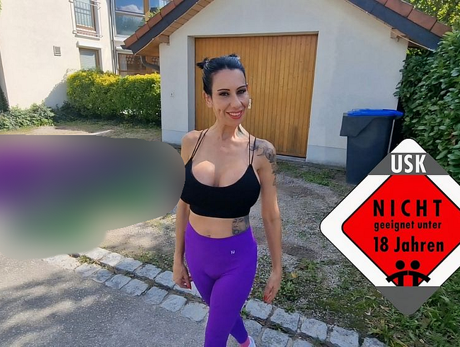 Download: Candy_Suck - Ich wurde in meiner Spandex Leggings gefickt.