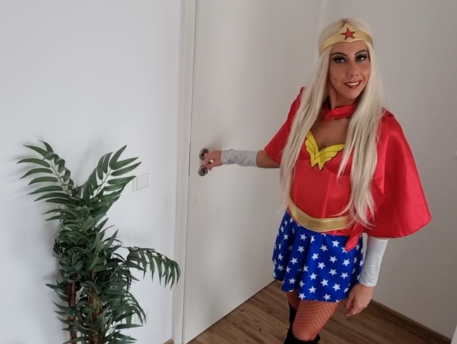 Download: Candy_Suck - Mein erstes Rollenspiel Wonderwoman`s Creampie