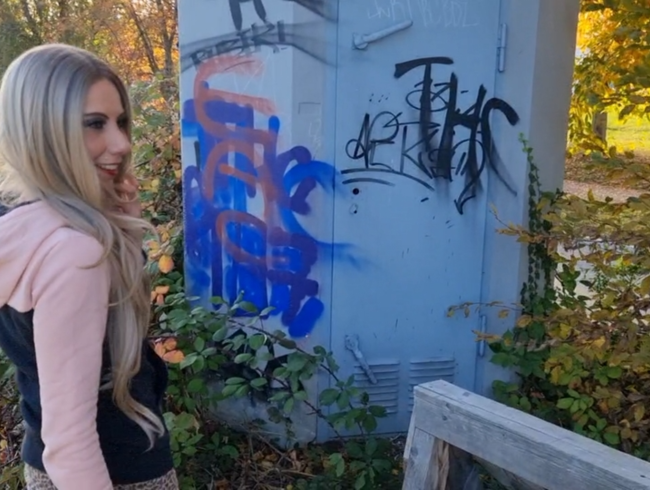 Download: Candy_Suck - Vom Balken gepisst