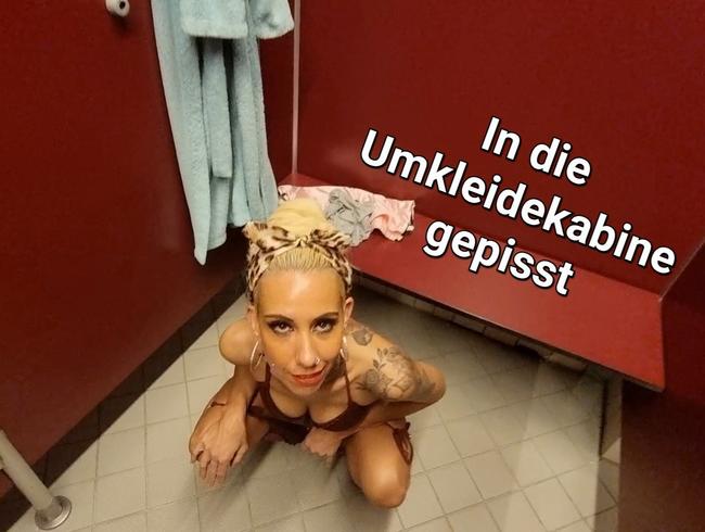 Download: Candy_Suck - In die Umkleidekabine gepisst