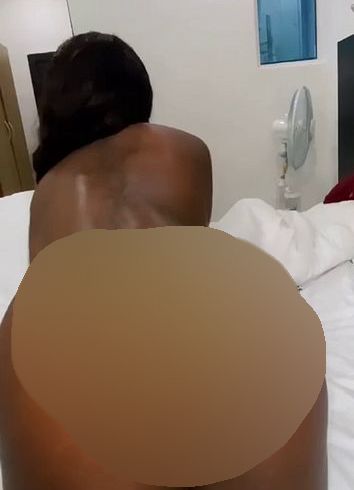 Download: Cara_Bella - Mein Doggy Diggy Booby-Stil (ohne Ton)