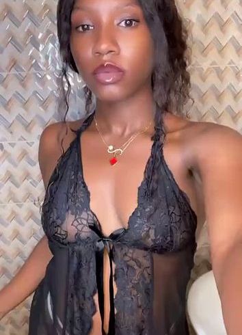 Download: Cara_Bella - Mein Video von der heißen, tropfenden Dusche ??