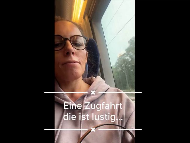 Download: Caroline391 - Auf der langweiligen Bahnfahrt, vertreibe ich mir auf der Toilette die Zeit