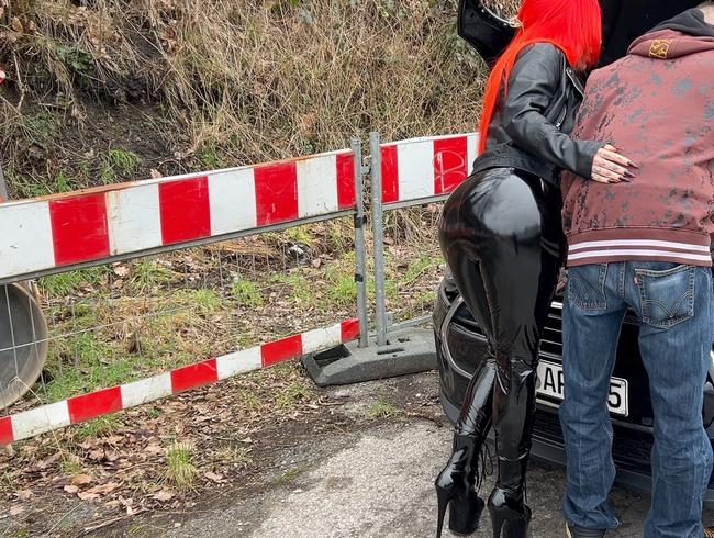 Download: Cat-Coxx - Billiger Autopannen Trick Kevin (20) voll drauf reingefallen!