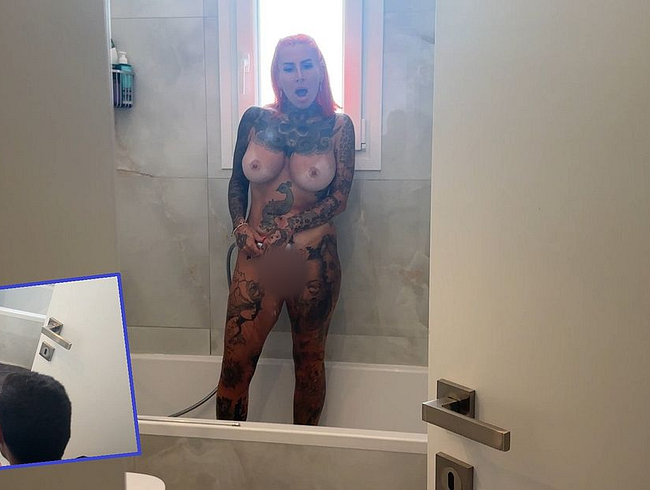 Download: Cat-Coxx - Stiefsohn beim Schlüpfer Klau erwischt! So nicht Freundchen…