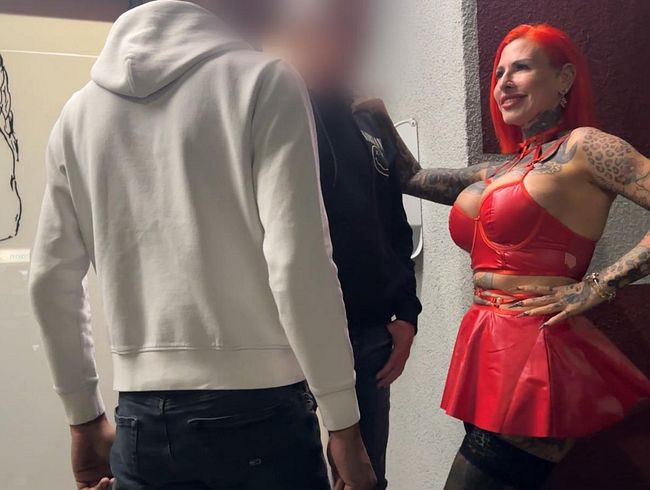 Download: Cat-Coxx - Dreiste Masche! Direkt vor dem Club abgeschleppt