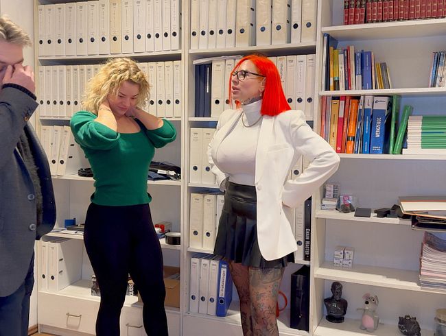 Download: Cat-Coxx - Spinnt die??! Azubine mit Chef erwischt. Das wird sie bereuen!