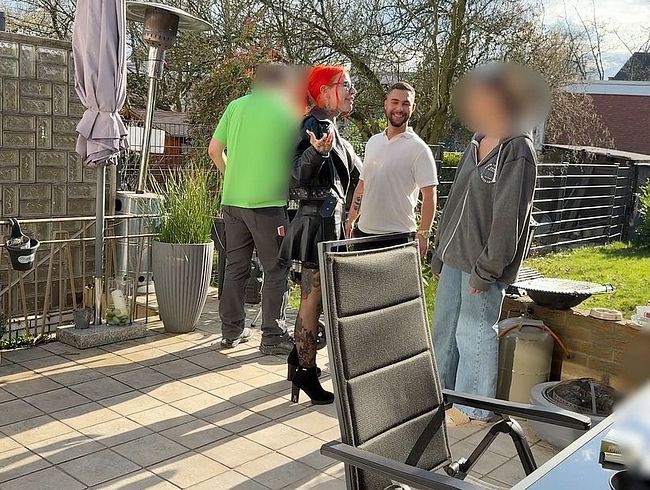 Download: Cat-Coxx - Familienskandal ! Auf der Grillparty den stiefNEFFEN gefickt !